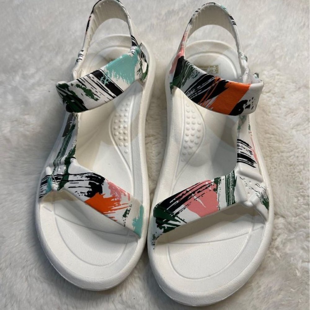 Woman’s sandals. Size 9. Velcro closure. New!